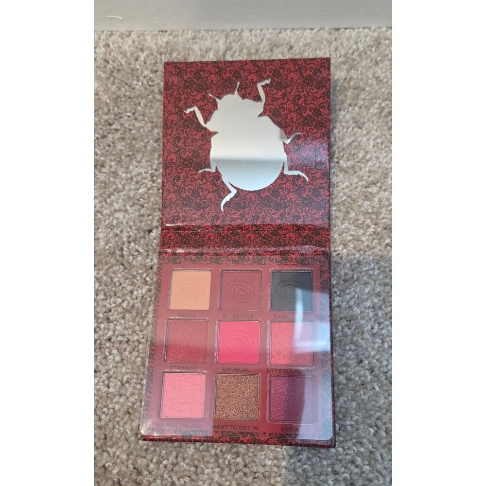Revolution × beetlejuice strange & unusual eyeshadow palette